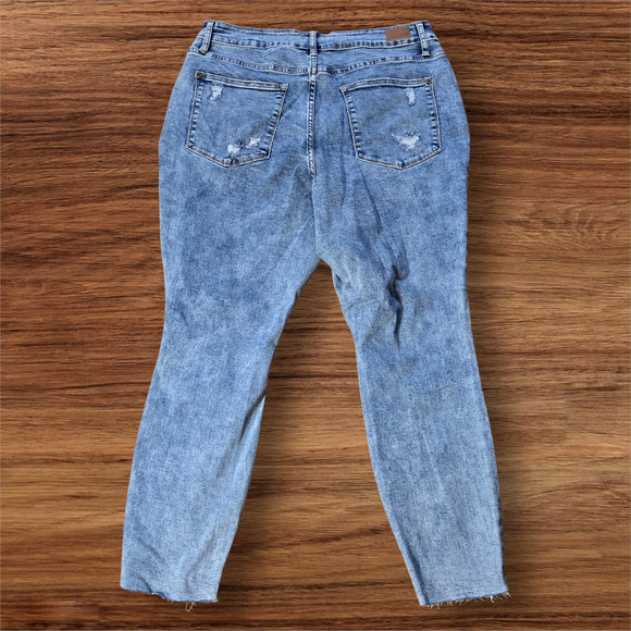 NWT Judy Blue Women's Acid Wash Destroyed Skinny Ankle Raw Hem, Size 18W - Picture 6 of 10